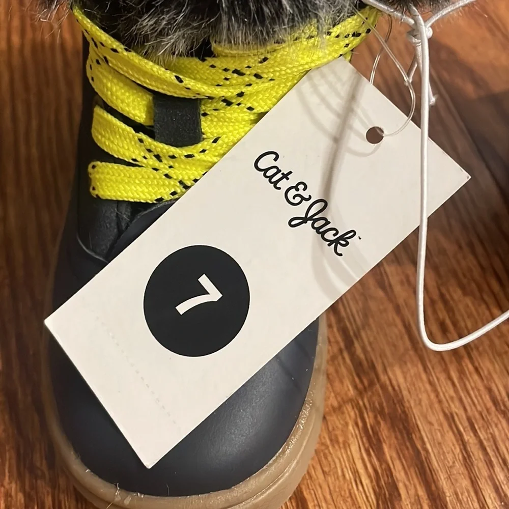 NWT Cat & Jack toddler ankle faux fur lace up booties neon lace up / navy size 7
